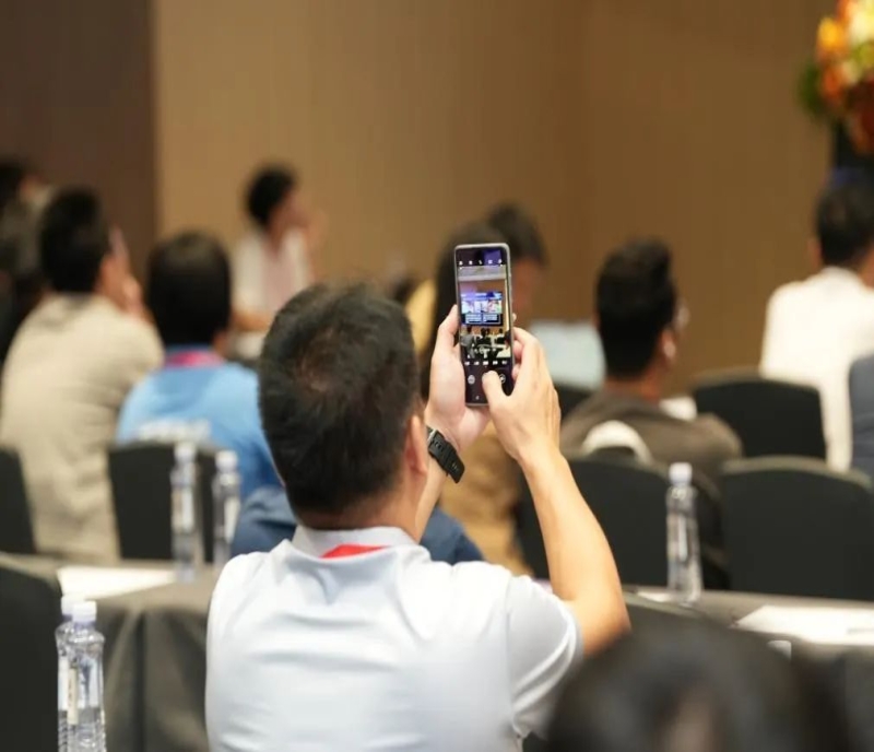 第109屆全國(guó)糖酒會(huì)“金產(chǎn)品新渠道”經(jīng)銷(xiāo)商高峰論壇圓滿(mǎn)結(jié)束